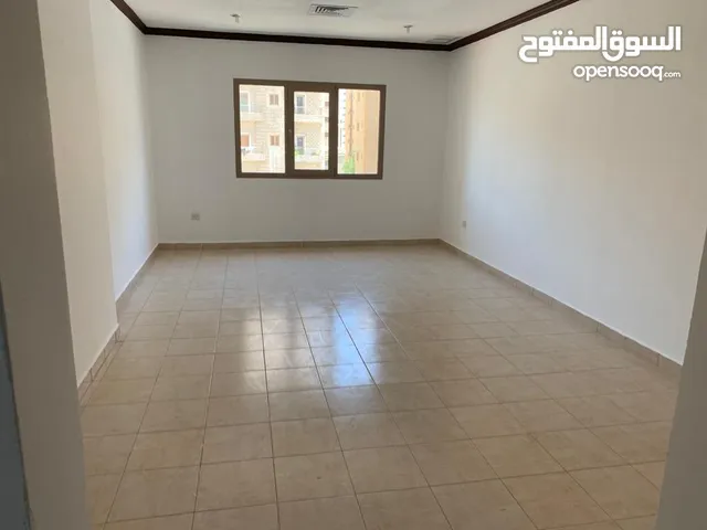 بدون عمولات شقة 2 غرفة مساحة كبيرة السالمية ق 12 شارع عمان الرئيسي