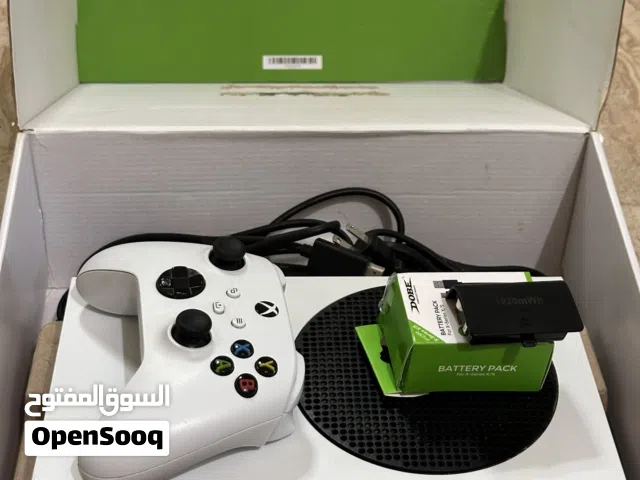 اكس بوكس سيريوس اس استعمال خفيف مع الكرتونه واليد الاصليه ومع وصلاته الاصليه وبطاريه قابله للشحن