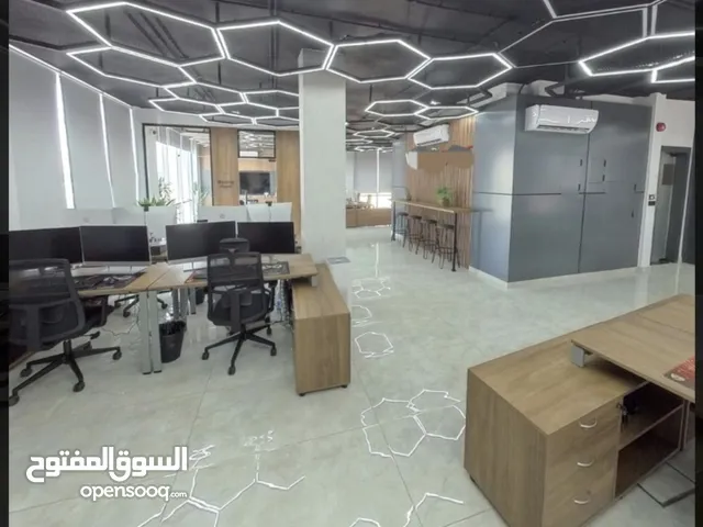 مكتب بديكورات مميزة بمساحة 160م2/السابع/شارع عبدالله غوشة