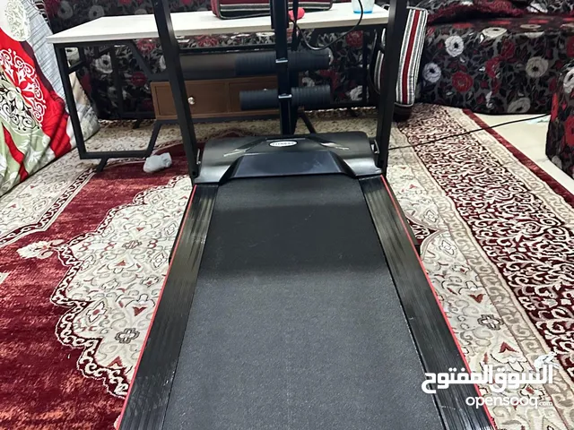 جهاز مشي تريدميل جديد تحكم في السرعات سهل الطي ماركة ممتازة مع جميع الملحقات