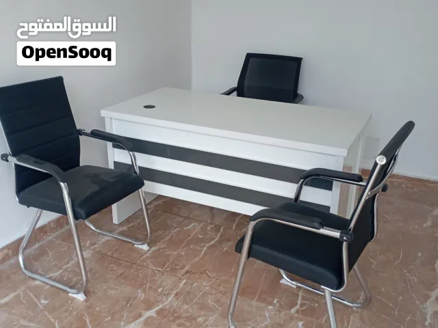 مكتب بالاثاث.... متفرع من شارع الظل للايجار