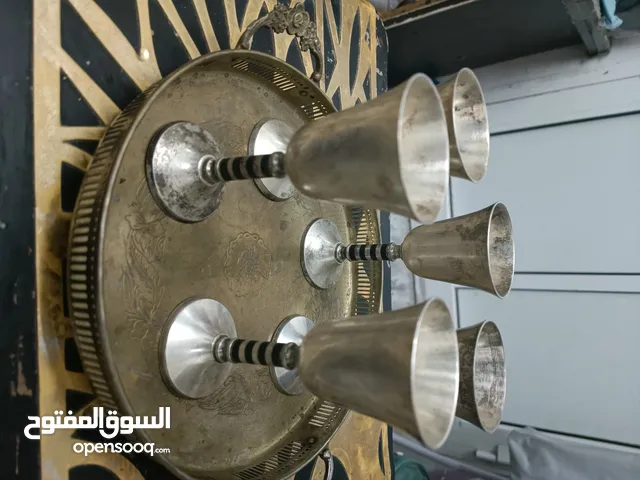 اكواب مطليه من الفضه مع صينيه من النحاس