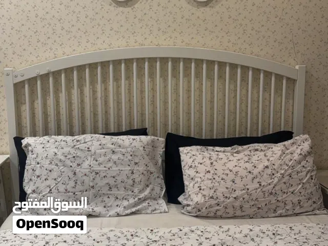للبيع سرير ايكيا + 2 عددكومدينا +فرشة سرير كالجديد