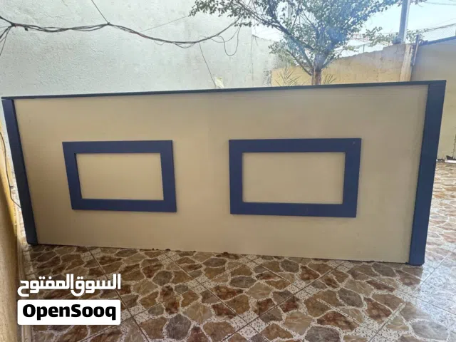 ميز مكتبيي
