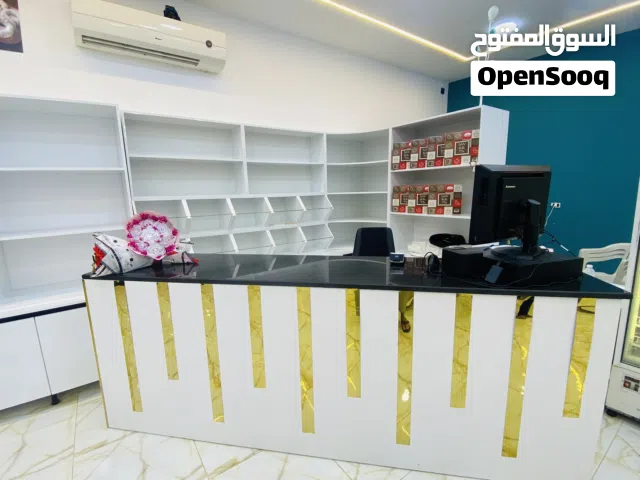 ديكور حلويات استعمال شهرين فقط جديد وبال رخام
