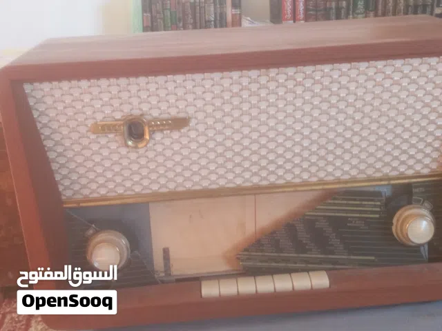 راديو انتيك خشبي يشتغل