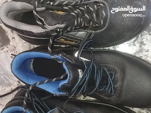 40 Casual Shoes in Zarqa