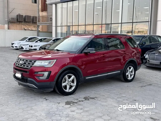 Ford Explorer XLT 2016 (Maroon)