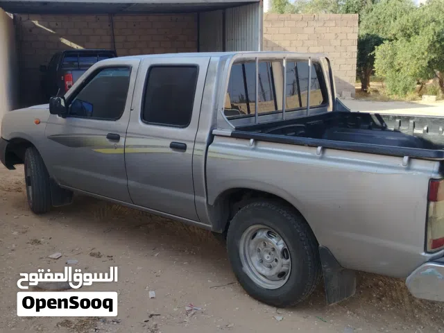 2007 نيسان اخرى