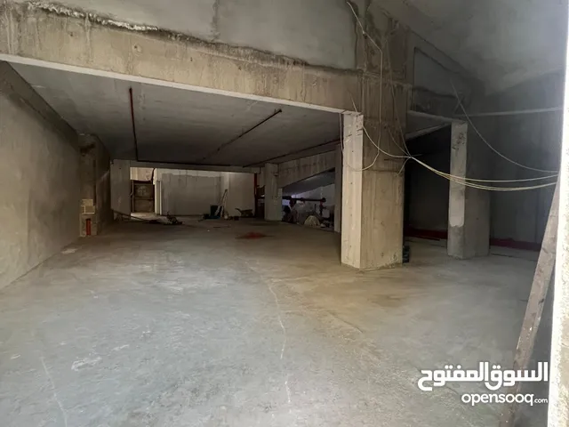 Unfurnished Shops in Muharraq Hidd