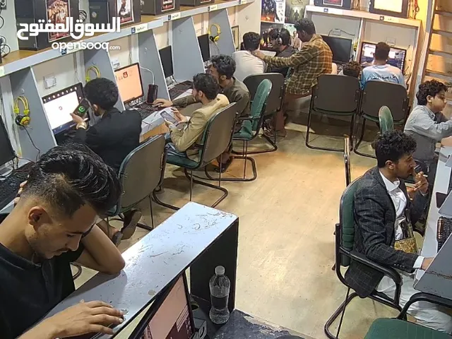 للبيع مقهى انترنت متكامل  و مجهز بأرقى الاجهزة والاثاث للبيع