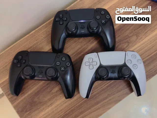ذرعان بلاستشن 5 الأصلية استعمال نظيف والبيضاء الي جت مع البلاستشن