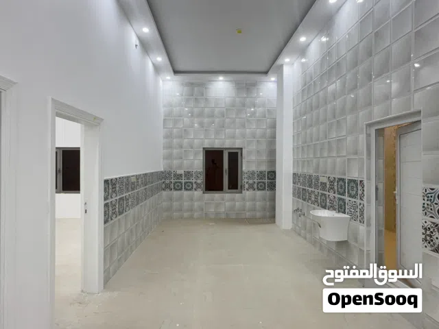 شقق مكتبة حديثة للإيجار البصره البراضعية تصلح لكافة الأنشطة التجارية