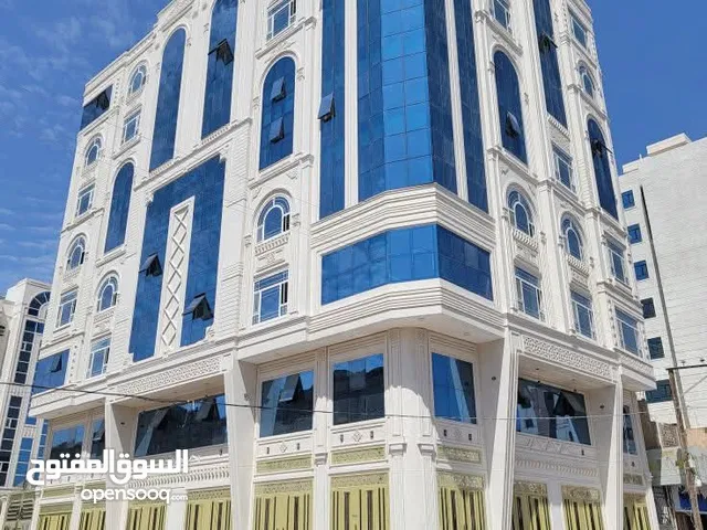 برج تجاري استثماري للبيع في منطقه بيت بوس مصمم فندق او مستشفى أو شقق