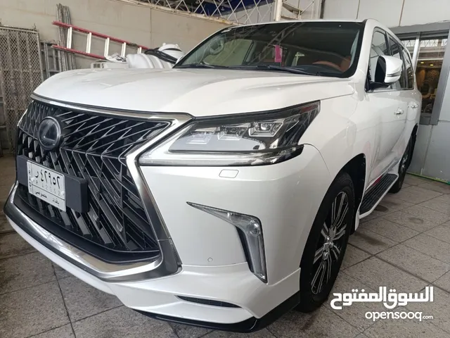 لكزس موديل 2018 سيارة مكفولة ماشيه 76,000 كم