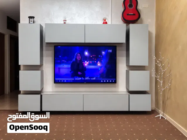 ديكور خشب بحالة ممتازة