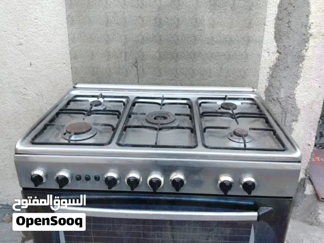 طباخ كلش نضيف ونارة زركه ماصمخ شغال فوك وجوة