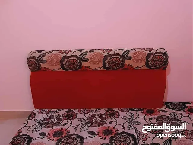 اتات غرفة جلوس ممتاز جدا واستعمال بسيط وتمشي مع أي ماكن استراحة منزال حديقة وتمتاز بل الون