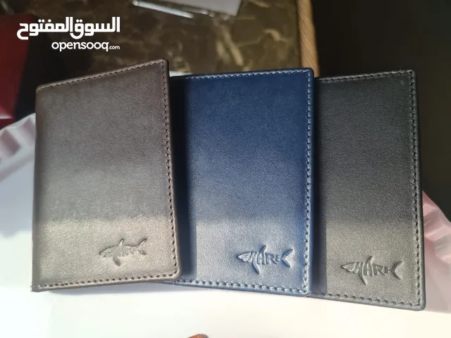 محافظ جلد طبيعي للبيع