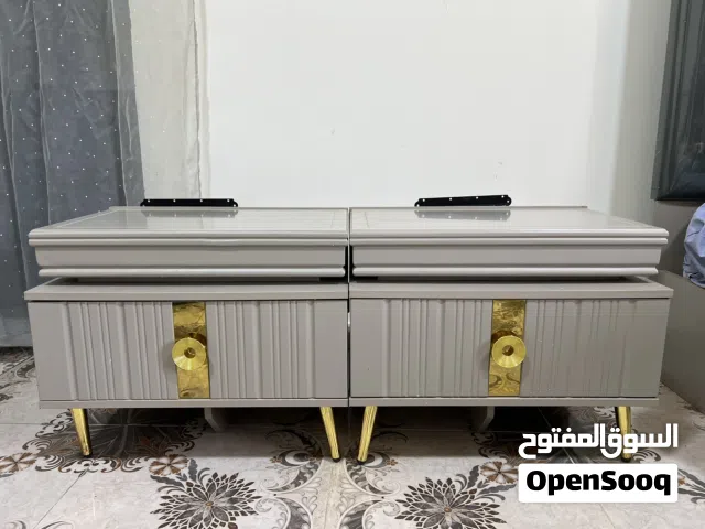 طاولات سرير جانبيه