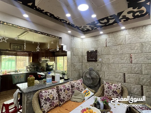 175m2 3 Bedrooms Townhouse for Sale in Zarqa Dahiet Al Madena Al Monawwara