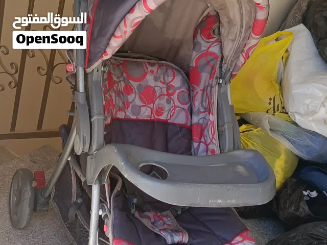عرباي اطفال للبيع بحالة جيدة و نوعية ممتازة مع كرسي محمول يصلح كارسيت
