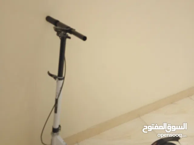 سكوتر لون أبيض أخو الجديد يتكبر و يضغر