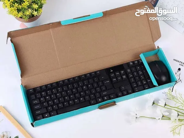 لوحة مفاتيح أو كيبورت مع ماوس واي فاي يستخدم للكمبيوتر المحمول أو الكمبيوتر المكتبي منتج عملي
