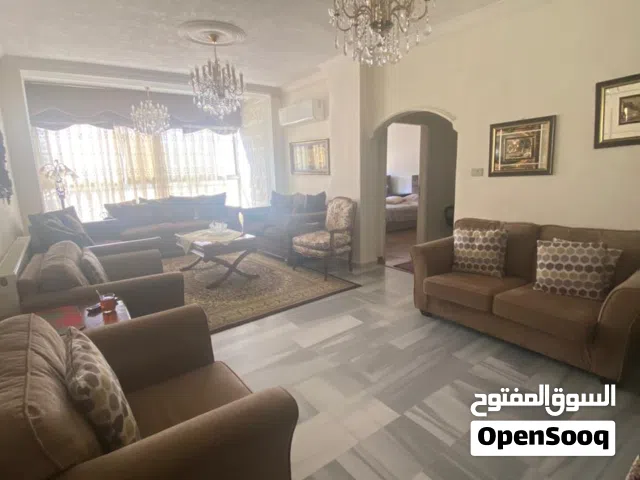 شقه طابق 3 بضاحيه الرشيد مساحه 300 متر متر للبيع