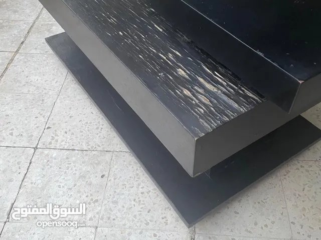 طاولة خشب ثقيل للبيع