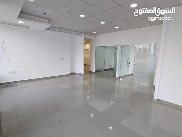 مكتب اداري للبيع 90م متشطب بالكامل سوبر لوكس استلام السنادي في مبني اداري تجاري في القاهرة الجديدة