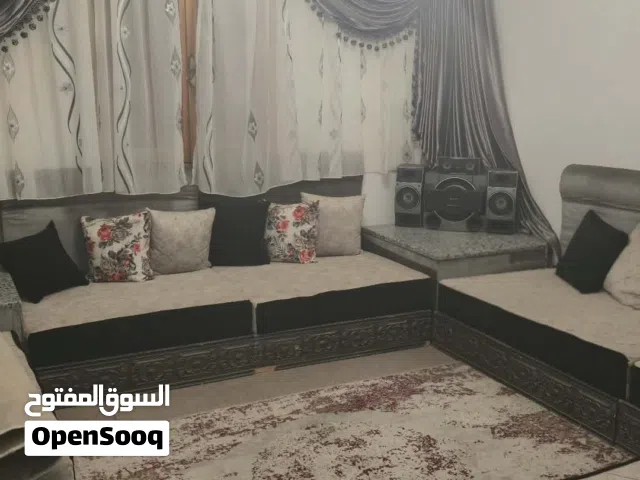 جلسة للبيع