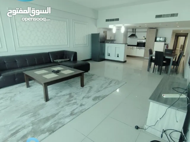 شقة واسعة ومفروشة للايجار في أمواج ثلاث غرف