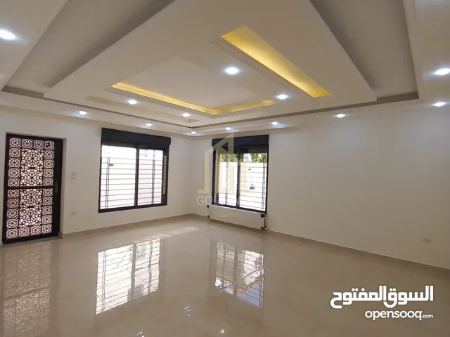 تملك شقة أرضية 170م مميزة في أجمل مناطق أبو نصير/ ref 2015