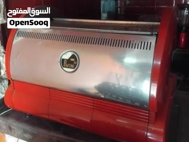 ماكينة صنع قهوة احترافية (Espresso Machine) من العلامة التجارية الإيطالية العريقة La Pavoni.