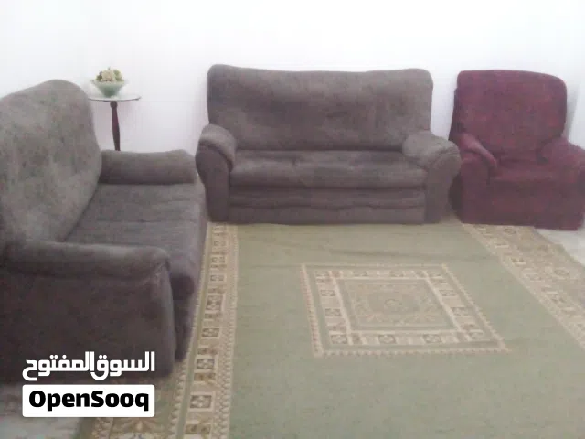 صالون  تركى ينفتح سرير  مستعمل استعمال  نظيف  لا زال  فى حاله  جيده جدا للبيع