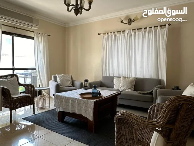 1 m2 3 Bedrooms Villa for Rent in Central Governorate Al-Hajiyat