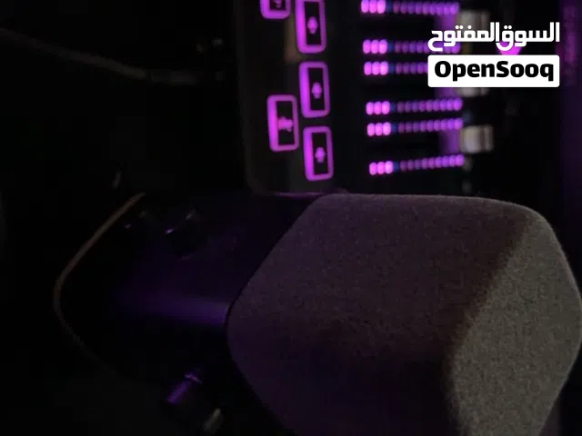 مكسر قوكسلار ، مايك فيفاين Am8 , ستاند مايك ، سلك XLR