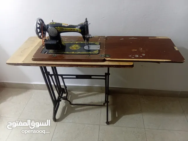 ماكينه خياطه اوميجا بحاجه صيانه خفيفه موجوده بالرصيفه بحي القادسيه