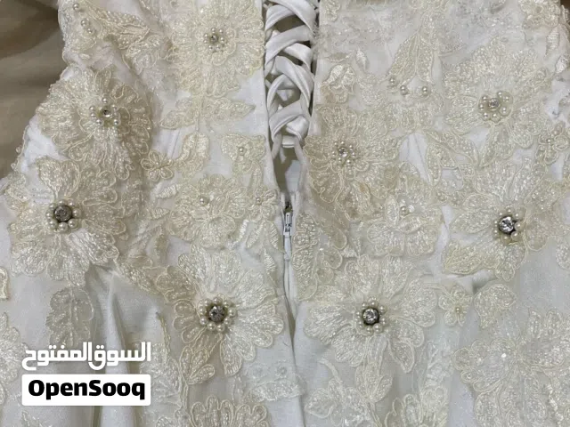 فستان عروس مو مستعمل ولا مره