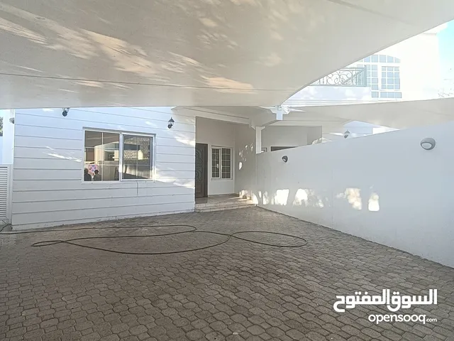 MADINAT SULTAN QABOOS TOWNHOUSE VILLA FOR RENT بمدينة السطان قابوس فيلا راقيه للإيجار