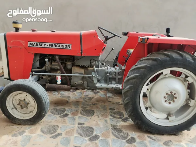 1990 Tractor Agriculture Equipments in Tripoli