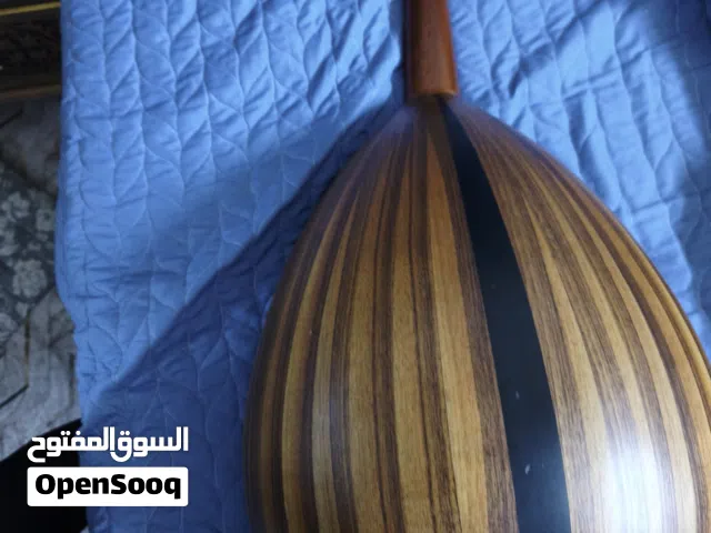 الة عود مسیقیة