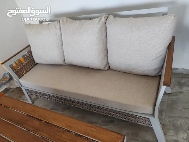 طقم خارجي مناسب لحديقة/ برندة