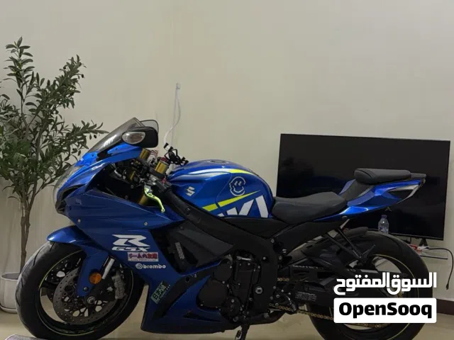 سوزوكي GSXR 750 2015