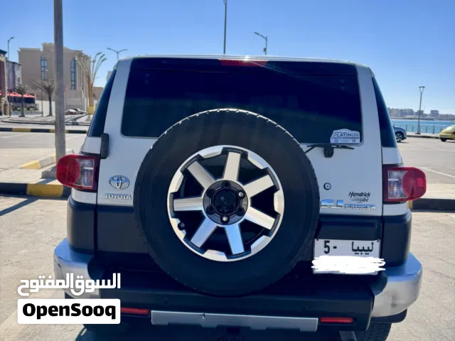 Used Toyota FJ in Tripoli