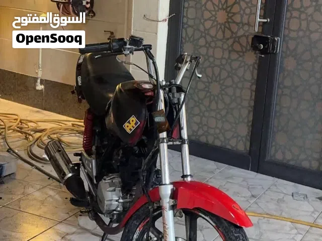 دراجة نارية للبيع بسعر رخيص شغالة لا يوجد فيها مشكلةcc125