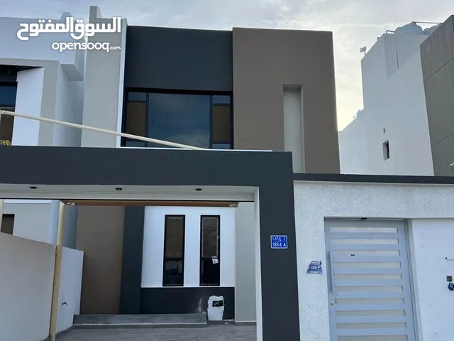 376 m2 5 Bedrooms Villa for Sale in Muscat Amerat