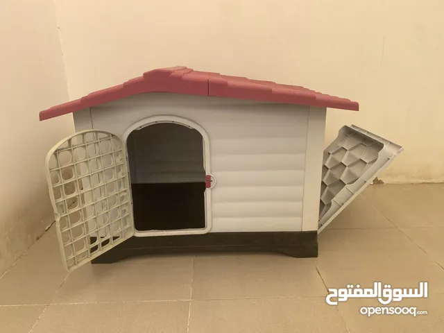 Outdoors Dog House for small to medium dogs for sale بيت بلاستيك للكلاب الصغيرة والمتوسطة للبيع