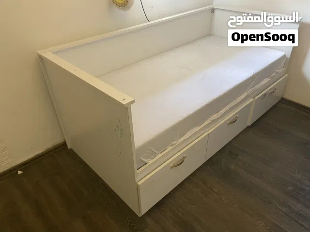 كنبة جلوس (سرير)